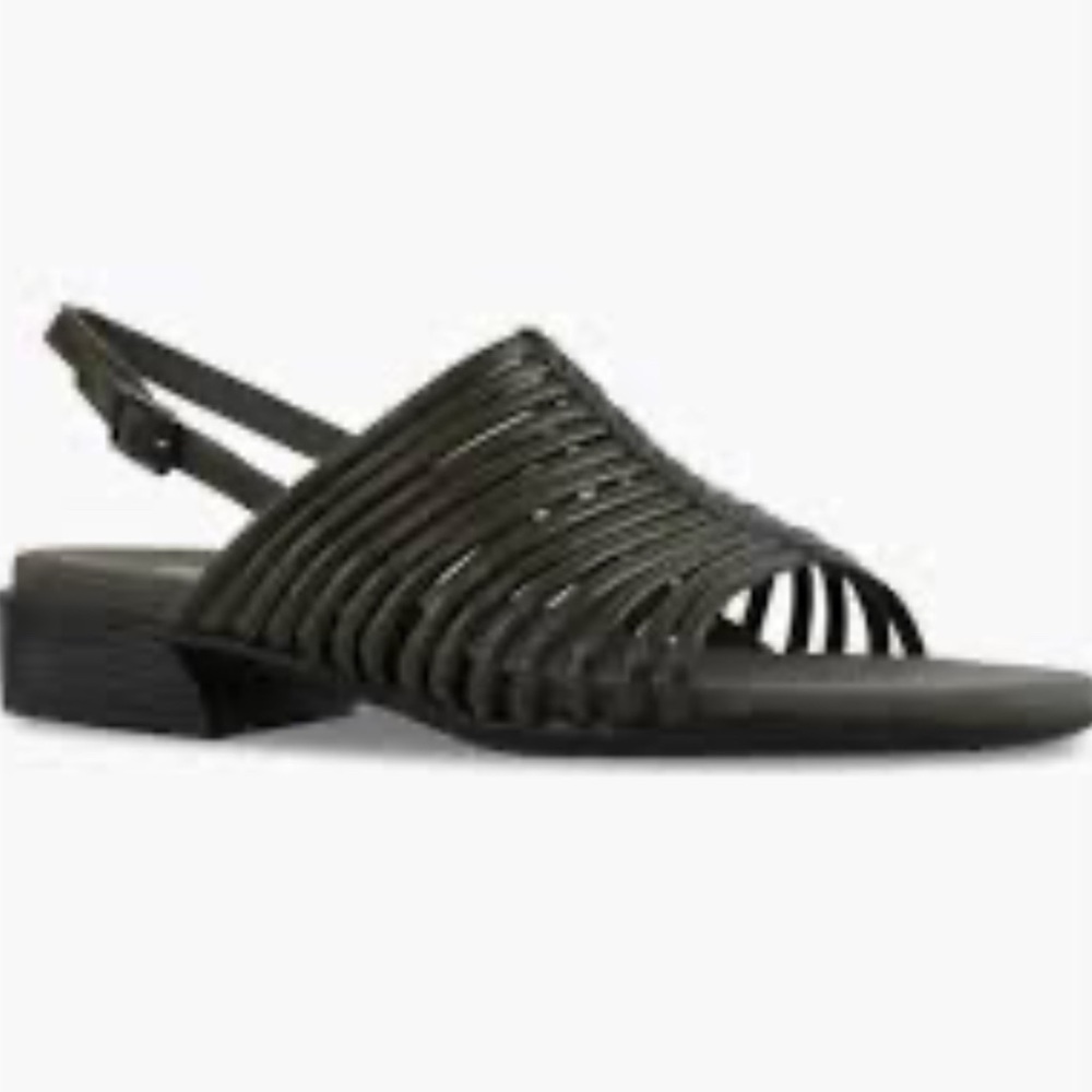 NWT MUNRO Sz 7 Celia Slingback Sandal